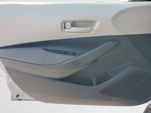 Used 2023 Toyota Corolla LE w/ LE Convenience Package FWD image 18