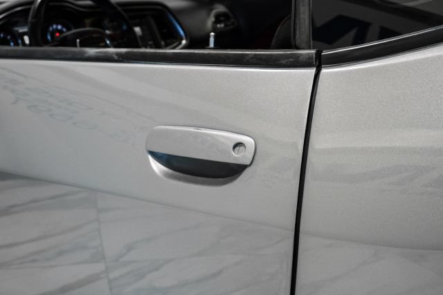 Used 2015 Dodge Challenger R/T Plus RWD image 33