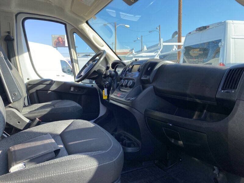 Used 2018 RAM ProMaster 2500 FWD image 5