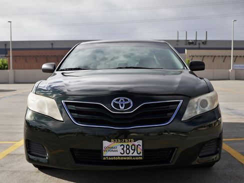Used 2010 Toyota Camry LE FWD image 8