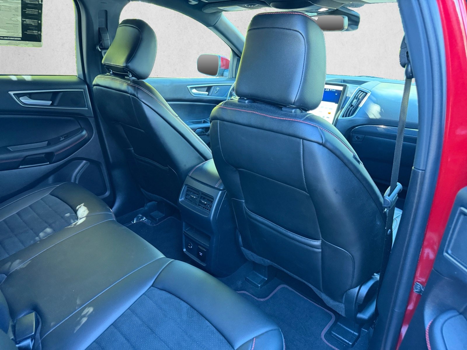 Used 2021 Ford Edge ST-Line w/ Class II Trailer Tow Package AWD/4WD image 26