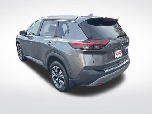 Used 2023 Nissan Rogue SV w/ SV Premium Package image 3