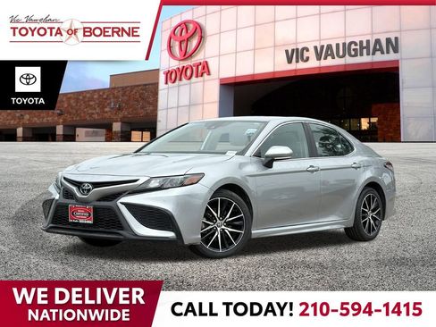 Certified 2024 Toyota Camry SE FWD image 1