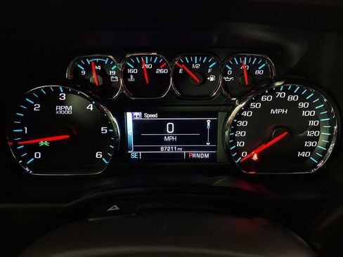 Used 2016 Chevrolet Suburban LT AWD/4WD image 17