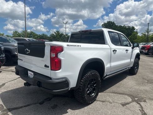 New 2026 Chevrolet Silverado 1500 ZR2 AWD/4WD image 3