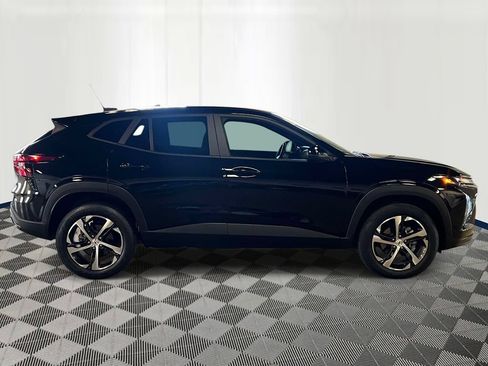 Used 2025 Chevrolet Trax RS w/ Driver Confidence Package FWD image 6
