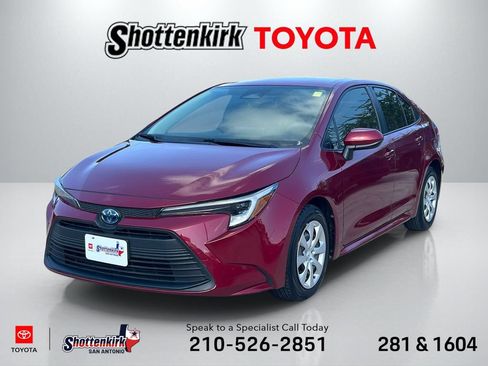 Used 2023 Toyota Corolla LE FWD image 1