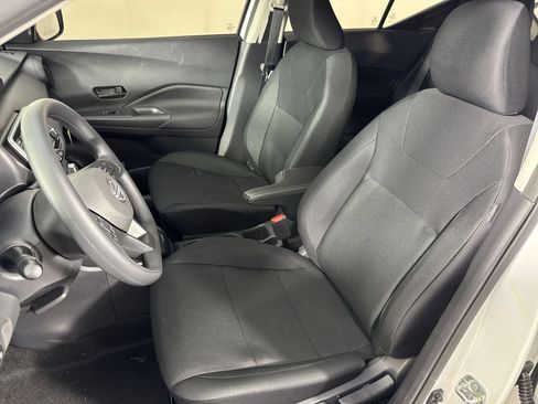 Used 2025 Nissan Kicks Play S FWD image 19