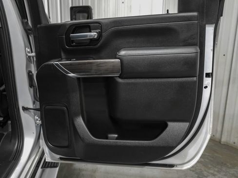Used 2022 Chevrolet Silverado 2500 LTZ w/ LTZ Convenience Package AWD/4WD image 45