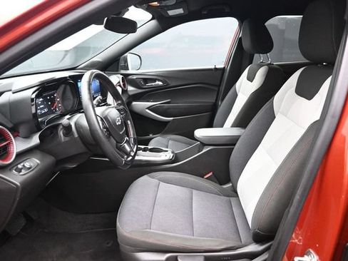 Used 2024 Chevrolet Trax RS w/ Driver Confidence Package FWD image 5