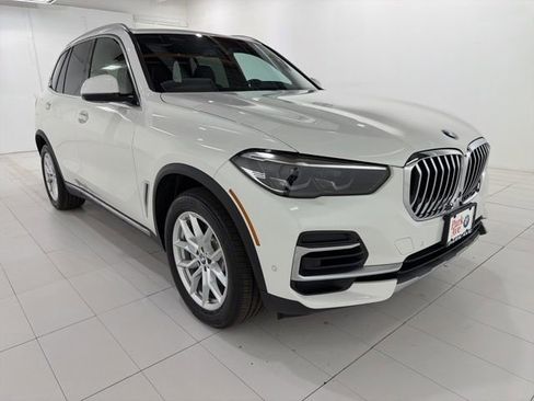 Certified 2023 BMW X5 xDrive40i w/ Premium Package AWD/4WD image 7