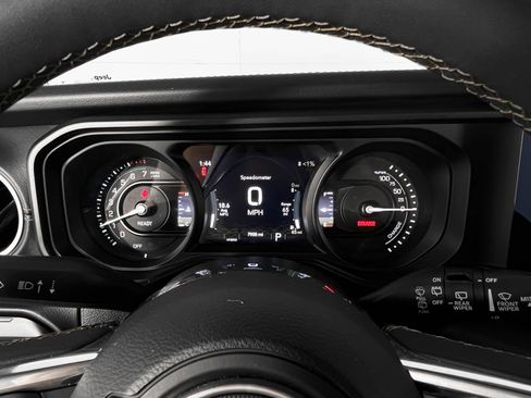 Used 2024 Jeep Wrangler Unlimited Sahara w/ Technology Group image 22