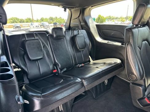 Certified 2025 Chrysler Pacifica Select FWD image 45
