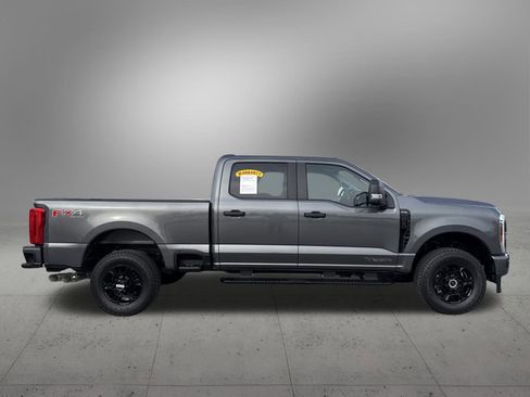 Used 2026 Ford F250 XL w/ STX Appearance Package image 5