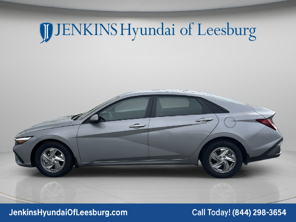 New 2026 Hyundai Elantra SE FWD image 9