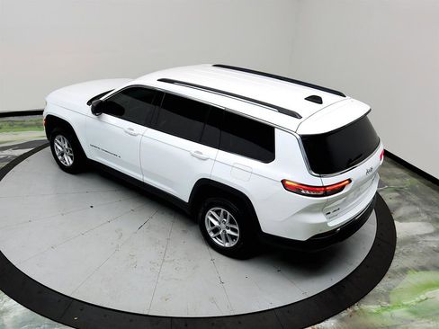 Used 2021 Jeep Grand Cherokee L Laredo w/ Luxury Tech Group I AWD/4WD image 34