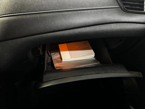 Used 2020 Nissan Rogue S FWD image 28