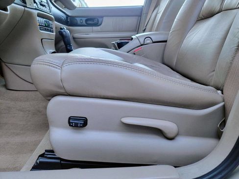 Used 2002 Buick Regal LS w/ LS Premium Pkg image 13