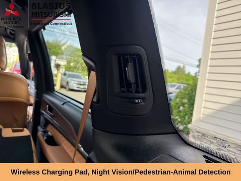 Used 2023 Jeep Grand Cherokee L Summit w/ Advanced Protech Group IV AWD/4WD image 19