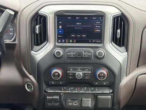 Used 2019 Chevrolet Silverado 1500 LT w/ Texas Edition AWD/4WD image 27