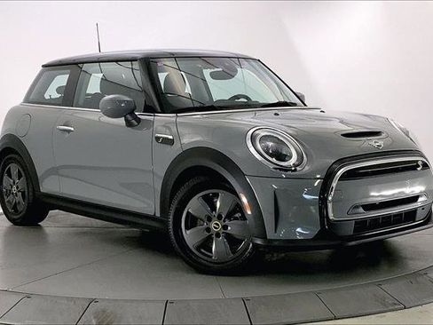 Used 2022 MINI Cooper SE image 1