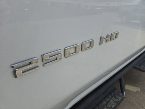 Used 2024 Chevrolet Silverado 2500 LT AWD/4WD image 23