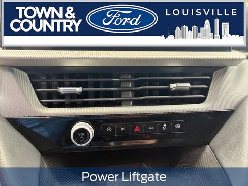 Used 2025 Ford Explorer ST-Line w/ ST-Line Street Pack AWD/4WD image 11