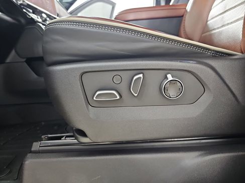 Used 2025 GMC Sierra 2500 Denali Ultimate image 33