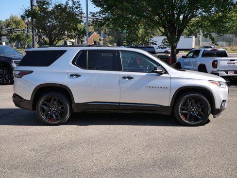 Used 2019 Chevrolet Traverse Premier w/ Redline Edition image 10