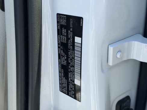 Certified 2023 Volvo XC60 B5 Plus w/ Climate Package FWD image 34