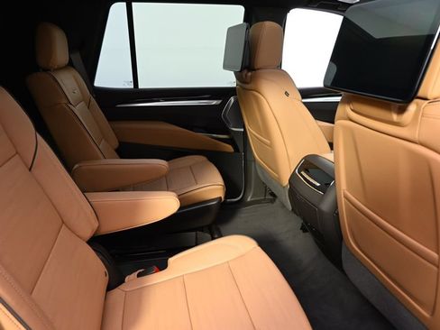 New 2026 Cadillac Escalade Luxury w/ Touring Package AWD/4WD image 18