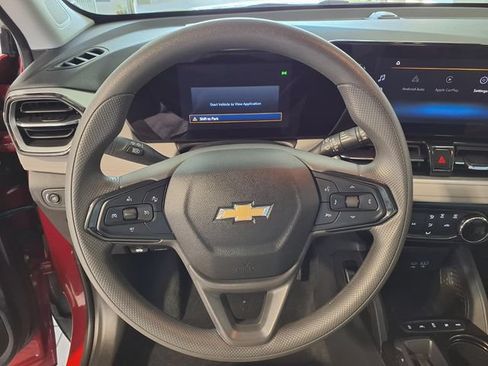 Used 2026 Chevrolet TrailBlazer LT AWD/4WD image 8