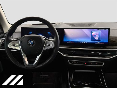 Used 2024 BMW X7 xDrive40i w/ Premium Package AWD/4WD image 25