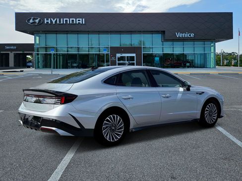 New 2026 Hyundai Sonata SEL FWD image 8