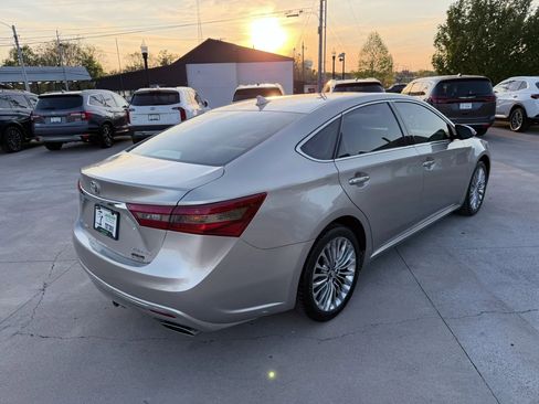 Used 2017 Toyota Avalon Limited FWD image 57