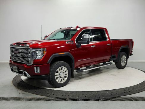 Used 2023 GMC Sierra 3500 Denali w/ Denali Ultimate Package image 3