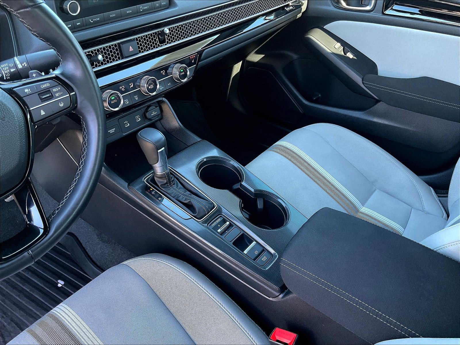 Certified 2025 Honda Civic Sport image 22