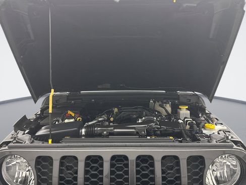 Used 2022 Jeep Gladiator Sport AWD/4WD image 23