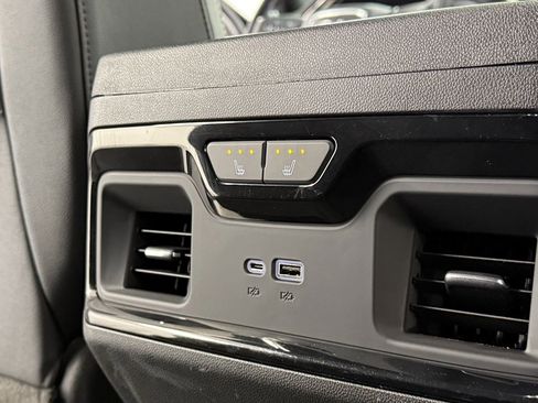 Used 2022 GMC Sierra 1500 AT4 image 37