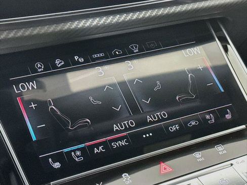 Certified 2025 Audi SQ7 Prestige AWD/4WD image 21