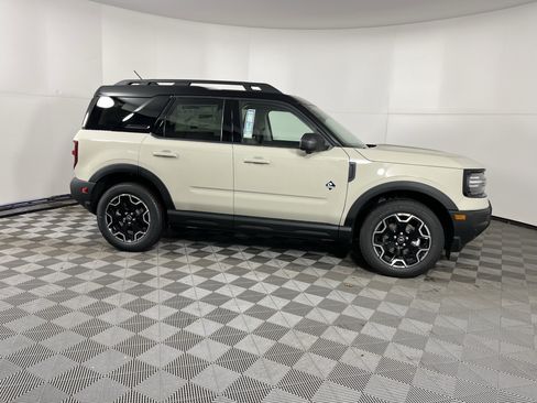 New 2025 Ford Bronco Sport Outer Banks w/ Outer Banks Tech Package+ image 5