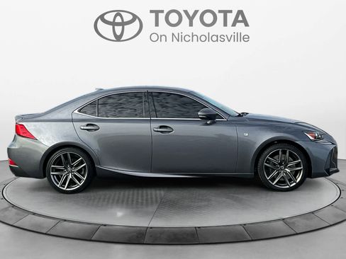 Used 2018 Lexus IS 300 image 7