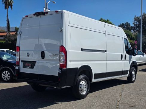 Used 2025 RAM ProMaster 2500 w/ Convenience Group FWD image 5