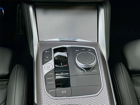 Used 2025 BMW M240i xDrive Coupe w/ Premium Package image 17