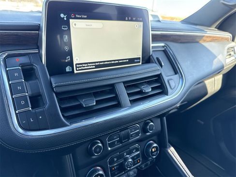 Used 2023 Chevrolet Suburban Premier image 19