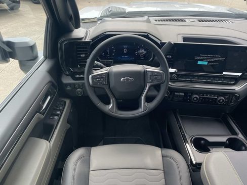 New 2026 Chevrolet Silverado 2500 ZR2 AWD/4WD image 12