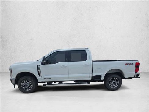 Used 2024 Ford F250 Lariat w/ FX4 Off-Road Package AWD/4WD image 2