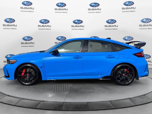 Used 2025 Honda Civic Type R image 2
