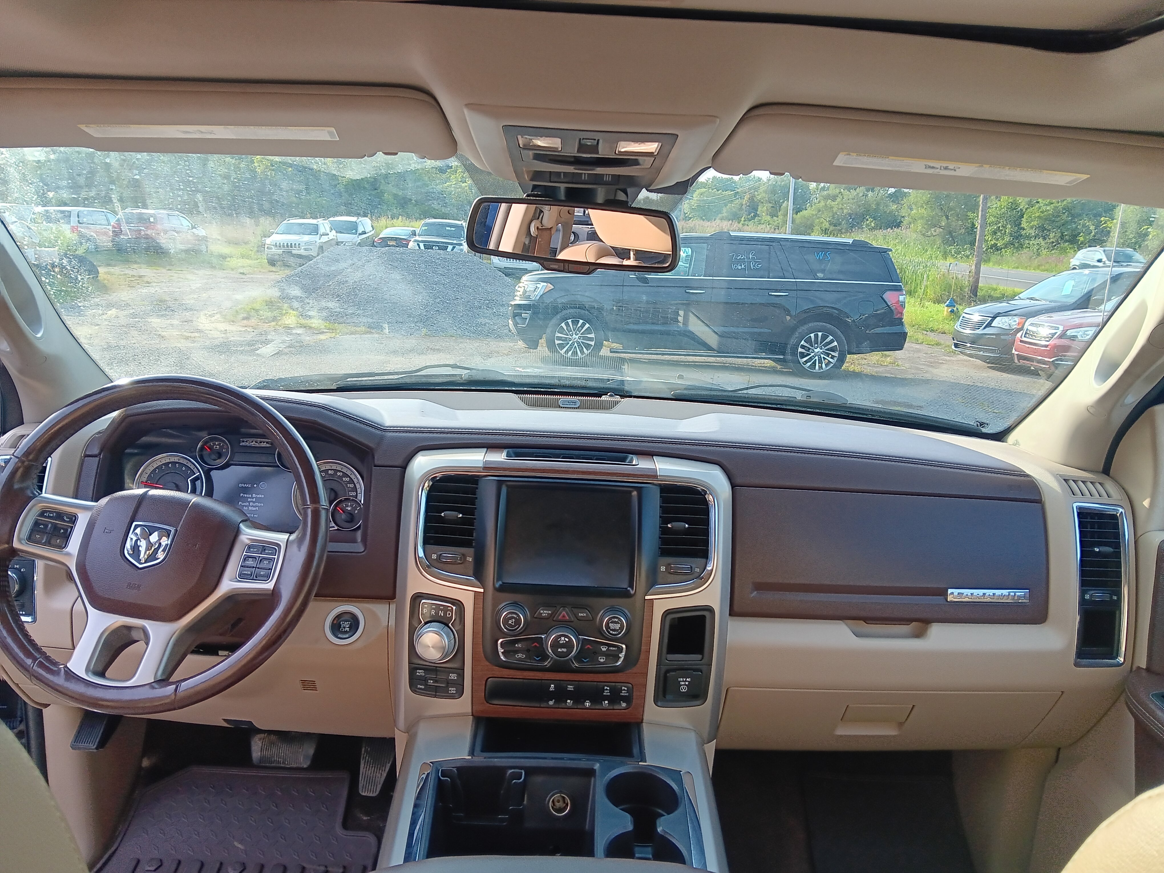 Used 2015 RAM 1500 Laramie w/ Convenience Group AWD/4WD image 14