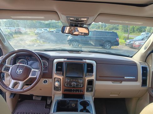Used 2015 RAM 1500 Laramie w/ Convenience Group AWD/4WD image 14